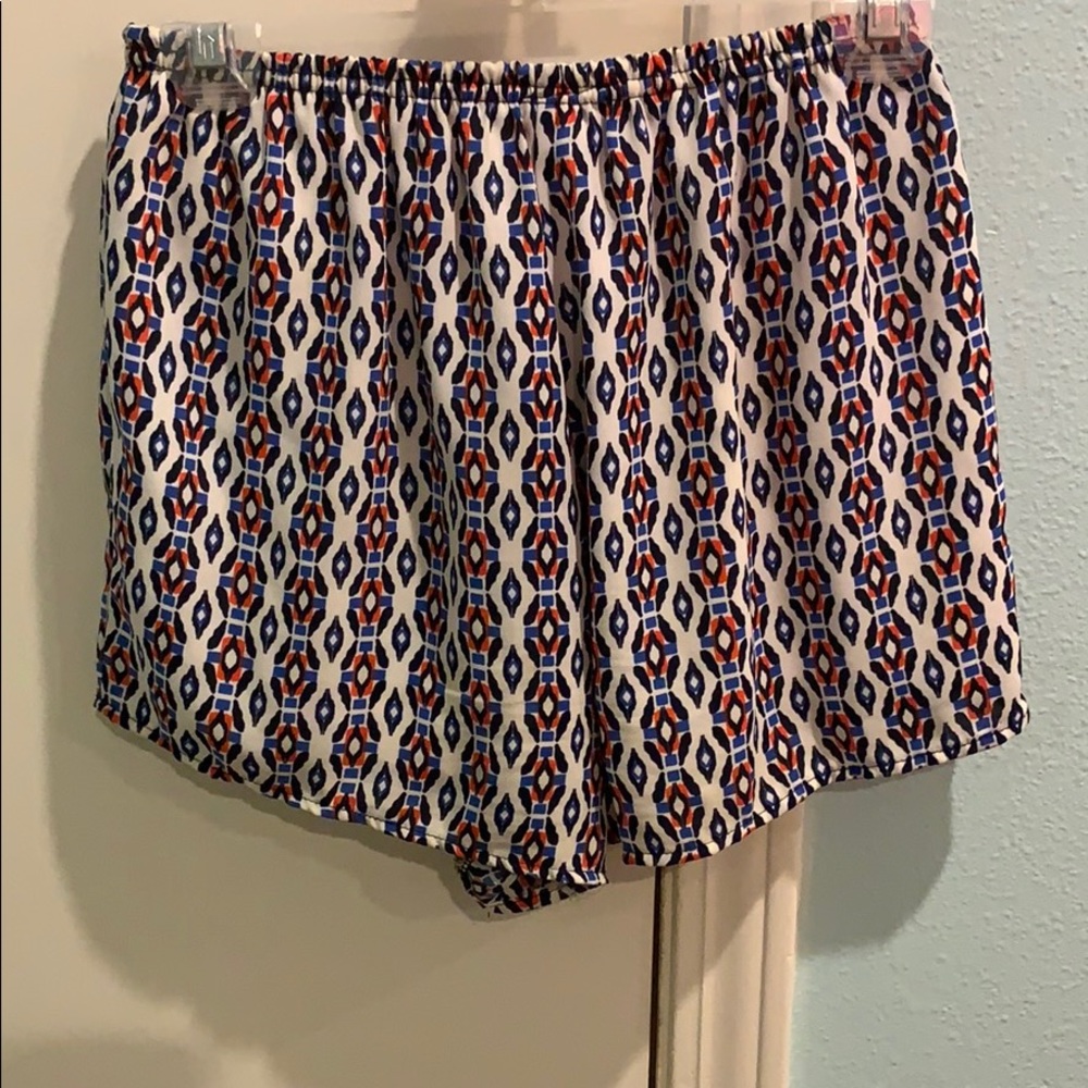 Multicolor Shorts - Picture 2 of 4